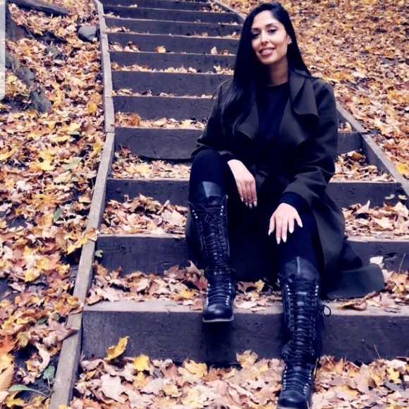 Meet your Posher, Hina - Picture 1 of 1